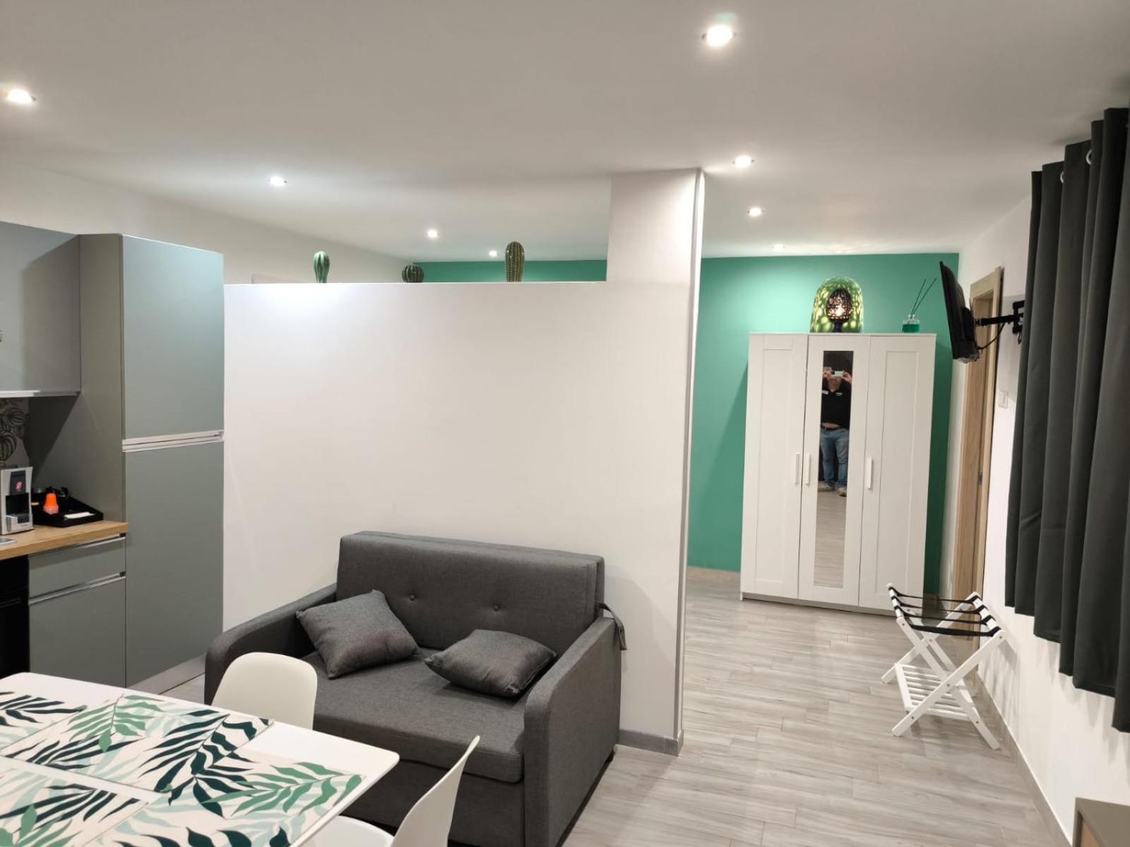 Studio Apartments Salvo 7 阿格里真托 外观 照片